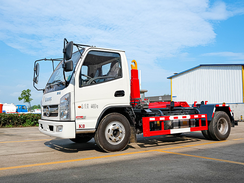 藍牌凱馬建築勾臂垃圾車(chē)